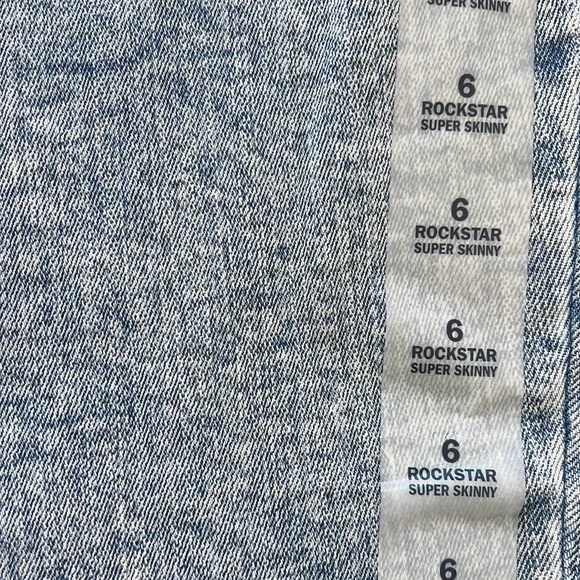 Jeans - Picture 3 of 5